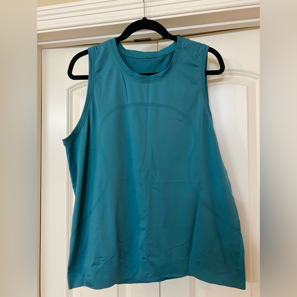lululemon women’s tank top Swiftly relaxed